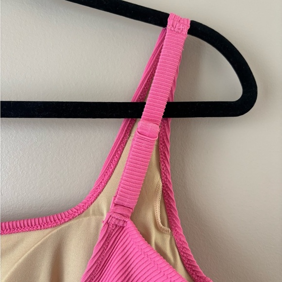 Old Navy Pink Women's One Piece Swimsuit - Picture 7 of 8